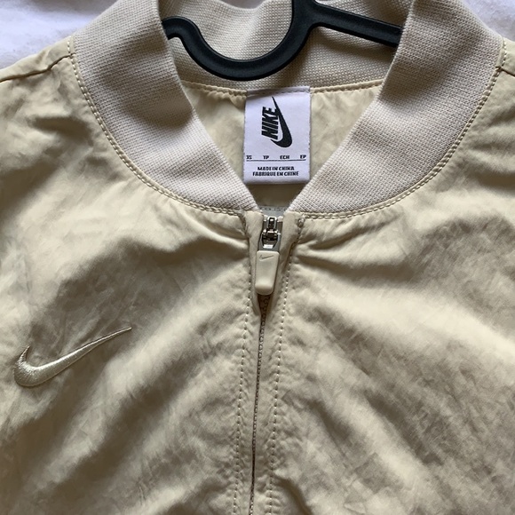 Nike x Fear of God light cream basketball jacket - Picture 9 of 13